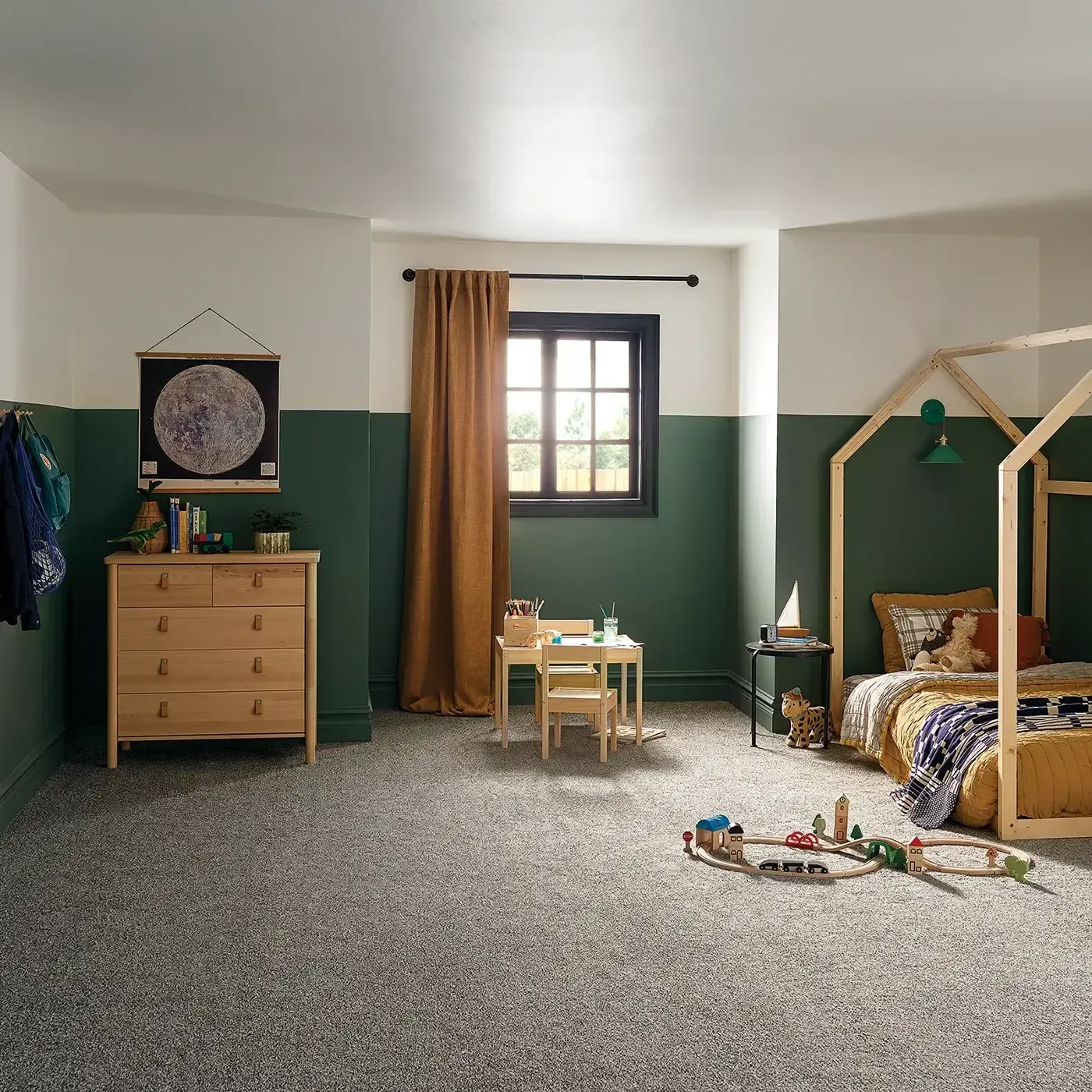 MJ007_TweedComfortBlue_00178_Bedroom_H Gray Shaw Floors carpet in a warm colored kids bedroom | Ronnie's Carpets & Flooring